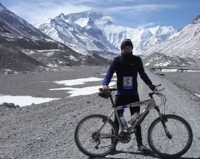Murray Piesse Cycling on the  tour with redspokes